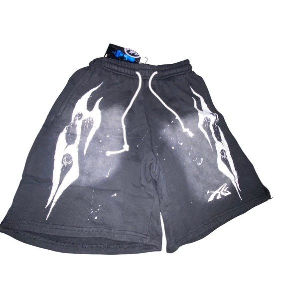 Hellstar Flame Shorts Bleach Splatter Graphic Sweatshorts Made in LA‎ Medium NWT - Picture 1 of 8